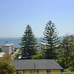 Sundeck Unit 9 51 Ronald Avenue