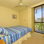 The Crest Unit 1 6 8 Tomaree Road