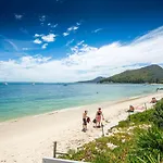 Castaways Unit 8 17 Shoal Bay Road