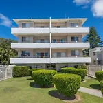 Del Rae Unit 8 25 Shoal Bay Road