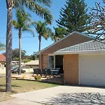 Tomaree Palms 39 Tomaree Road