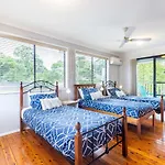 Willows At The Bay Large House With Aircon Wi-Fi And Boat Parking