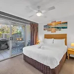 Shoal Bay Beach Apartments Unit 6 2 Shoal Bay Road