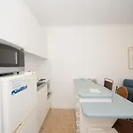 Beachside Shoal Bay Unit 4