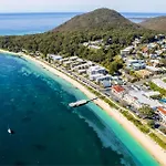 Blue Waters, 2 59 Ronald Ave - Water Views Linen Aircon Wi-Fi