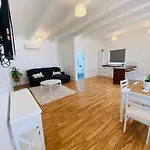 Shoaly House Cottage