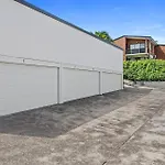 Sundeck Unit 1 51 Ronald Avenue