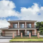 57 Tomaree Rd - Air Con, Wi-Fi And Boat Parking