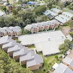 Bay Parklands, 36 2 Gowrie Avenue - Close To The Water With Air Con, Wifi, Pool & Spa & Tennis Court