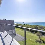Luskin Lodge 11 Stunning Water Views