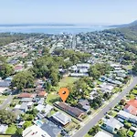 Lorikeet Retreat 2 Pet Friendly Air Conditioned Holiday House