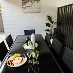 Family Friendly 3 Bedroom Home - Summer Dayz Shoal Bay