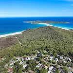 Hidden Retreat In Shoal Bay - Walk To Box Beach - Firepit