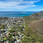 Hidden Retreat In Shoal Bay - Walk To Box Beach - Firepit