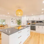 East Belmont, 38 Tomaree Rd - Spa, Linen, Wi-Fi, Air Con , Games Room
