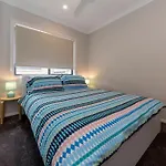 Tomaree Road, 19A \'The Villa\'