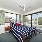 Government Road, 16A, The Breakers