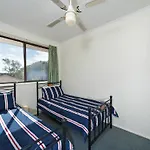 Government Road, 16A, The Breakers
