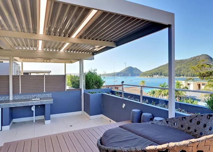 Aura Apartments Unit 12 59 Shoal Bay Road