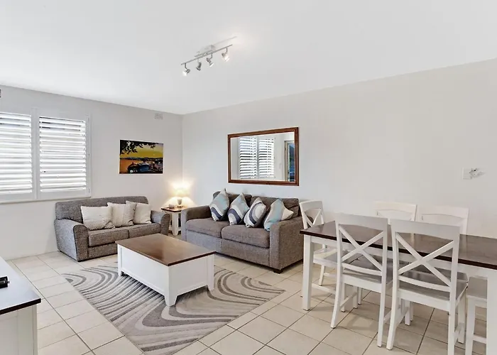 Bay Village Unit 14 47 Shoal Bay Road