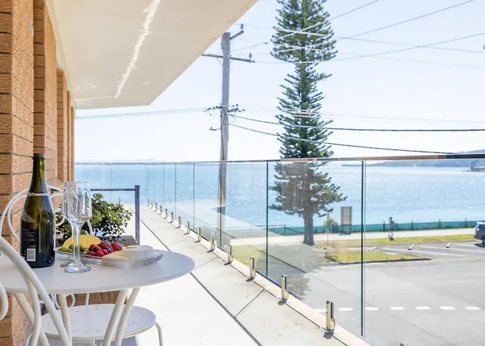 Shoal Towers 5, 11 Shoal Bay Rd - Air Conditioned, Wifi - Fantastic Location With Water Views
