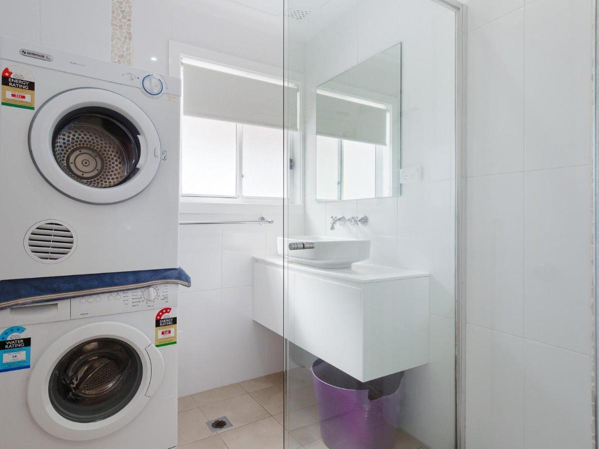 Rubys Retreat, 44 Achilles Street - Pet Friendly, Aircon, Wifi & Boat Parking Holiday home