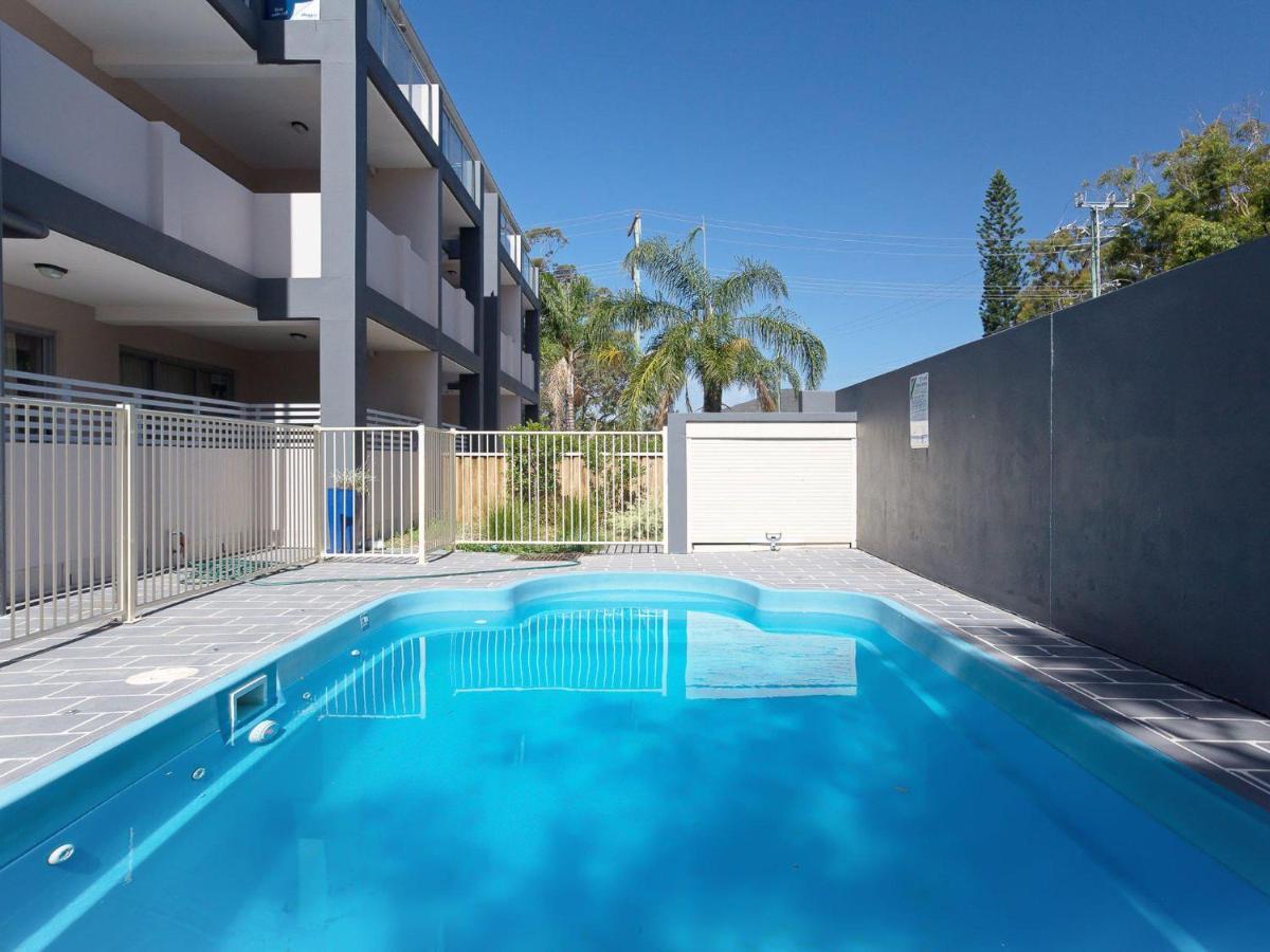 Apartment Apartments, 9 2 Road, Air Conditioning, Complex Swimming Pool And Lift *