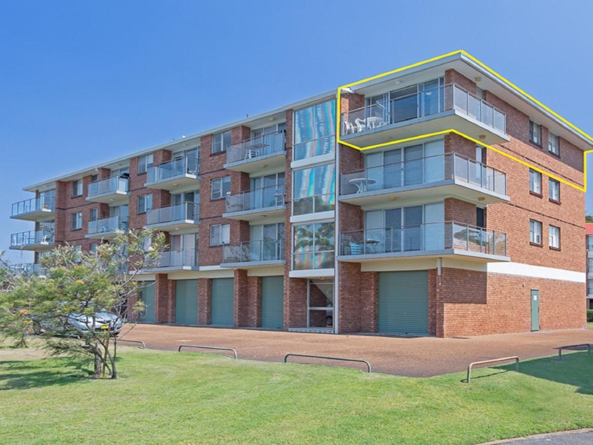 Luskin 11 Stunning Water Views *