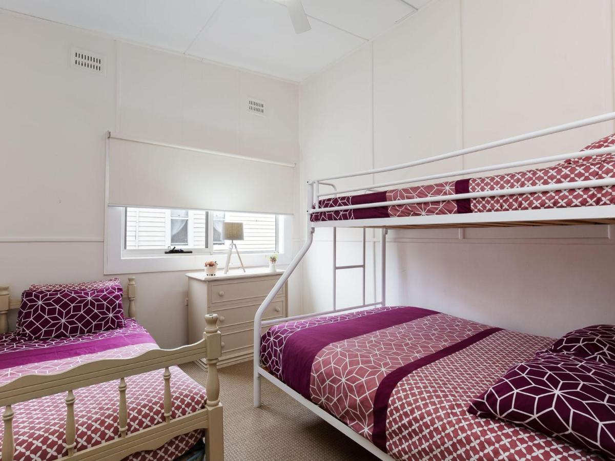 Daves Place House With Wi Fi Aircon And Boat Parking Shoal Bay