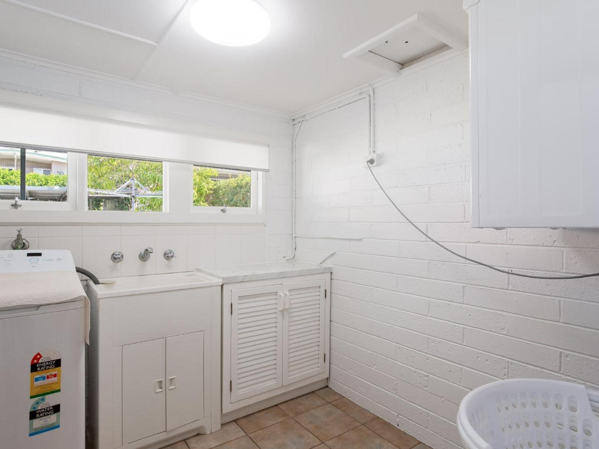 The Norburn, 3 Norburn Avenue - Aircon, Wifi, Boat Parking, Close To Water & Clubs *