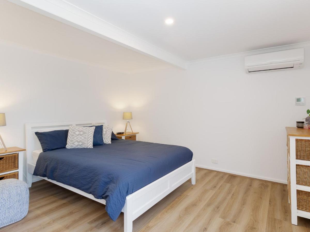 Holiday home The Norburn, 3 Norburn Avenue - Aircon, Wifi, Boat Parking, Close To Water & Clubs *