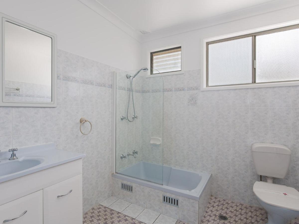 The Norburn, 3 Norburn Avenue - Aircon, Wifi, Boat Parking, Close To Water & Clubs * Shoal Bay