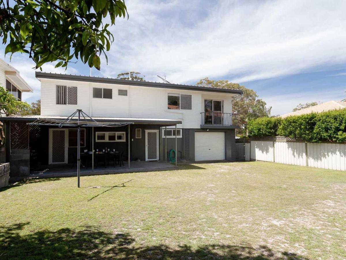 Holiday home The Norburn, 3 Norburn Avenue - Aircon, Wifi, Boat Parking, Close To Water & Clubs Shoal Bay