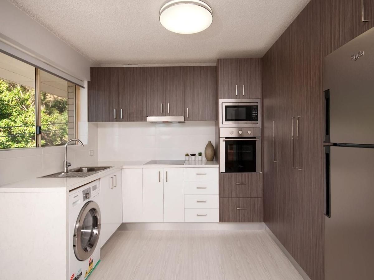 Apartment Shoal Court 5 Fabulous Location With Water Views