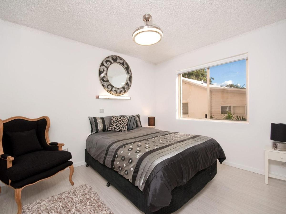 Apartment Shoal Court 5 Fabulous Location With Water Views