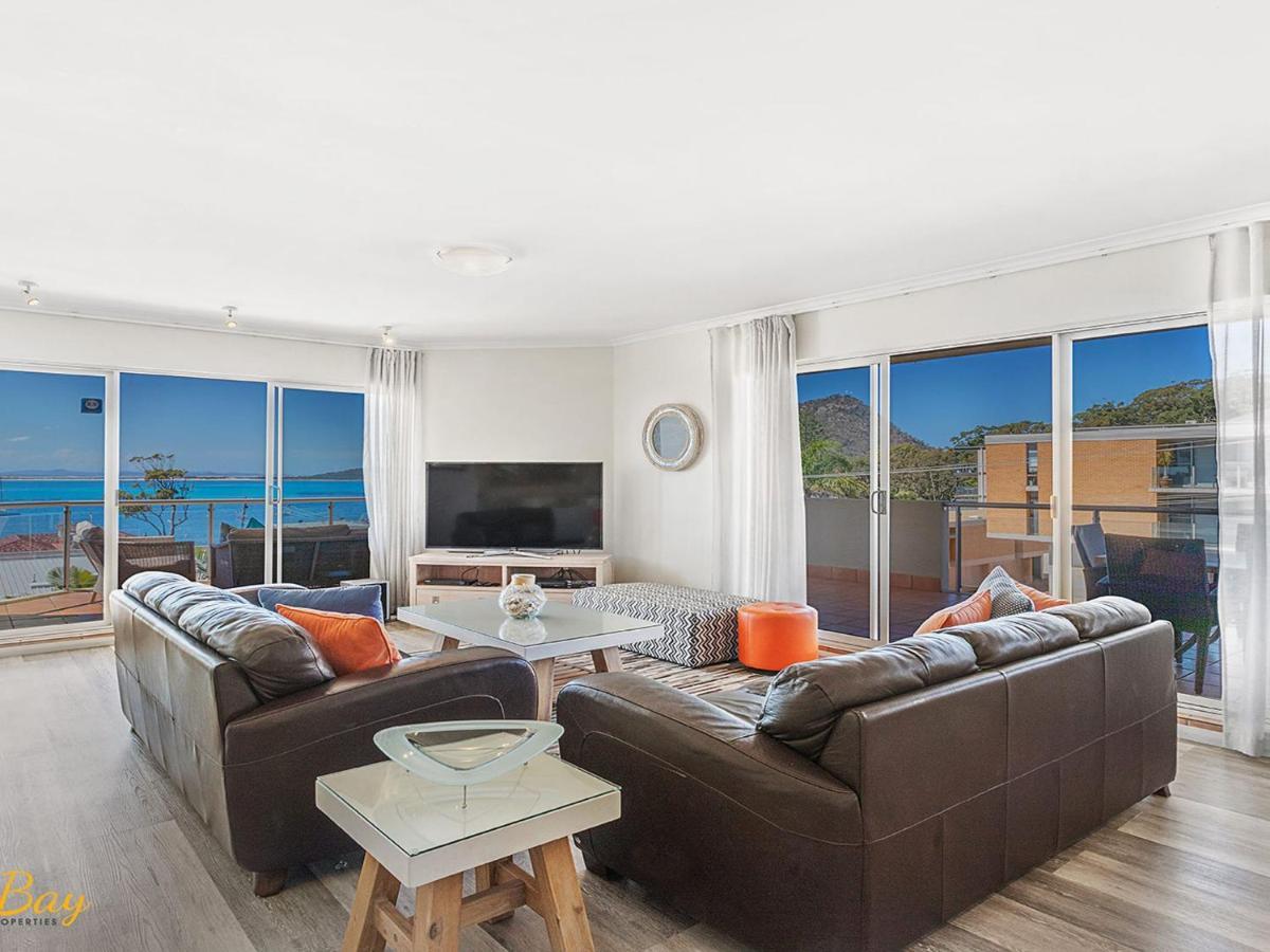 Breakwater 205