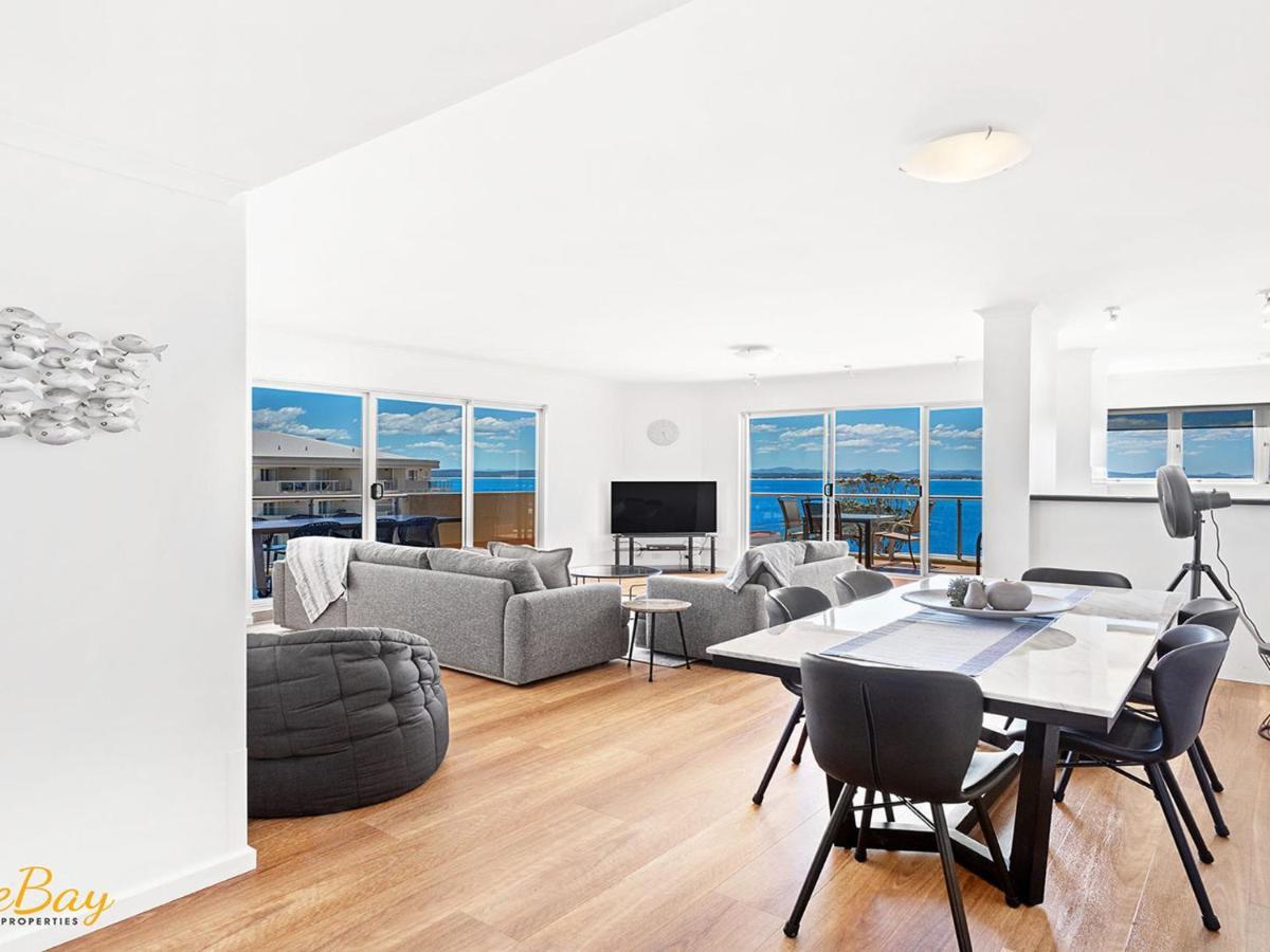 Breakwater 402