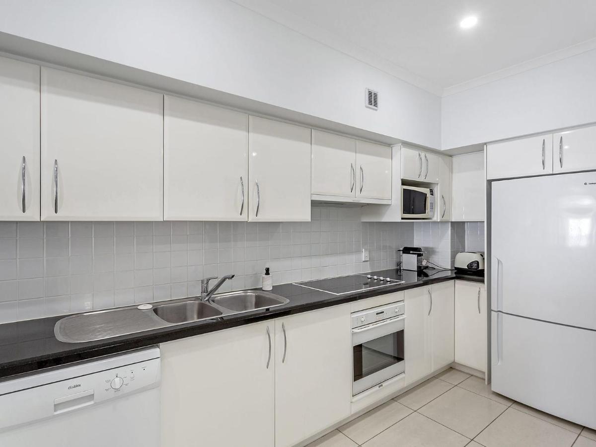 Breakwater 403 Apartment