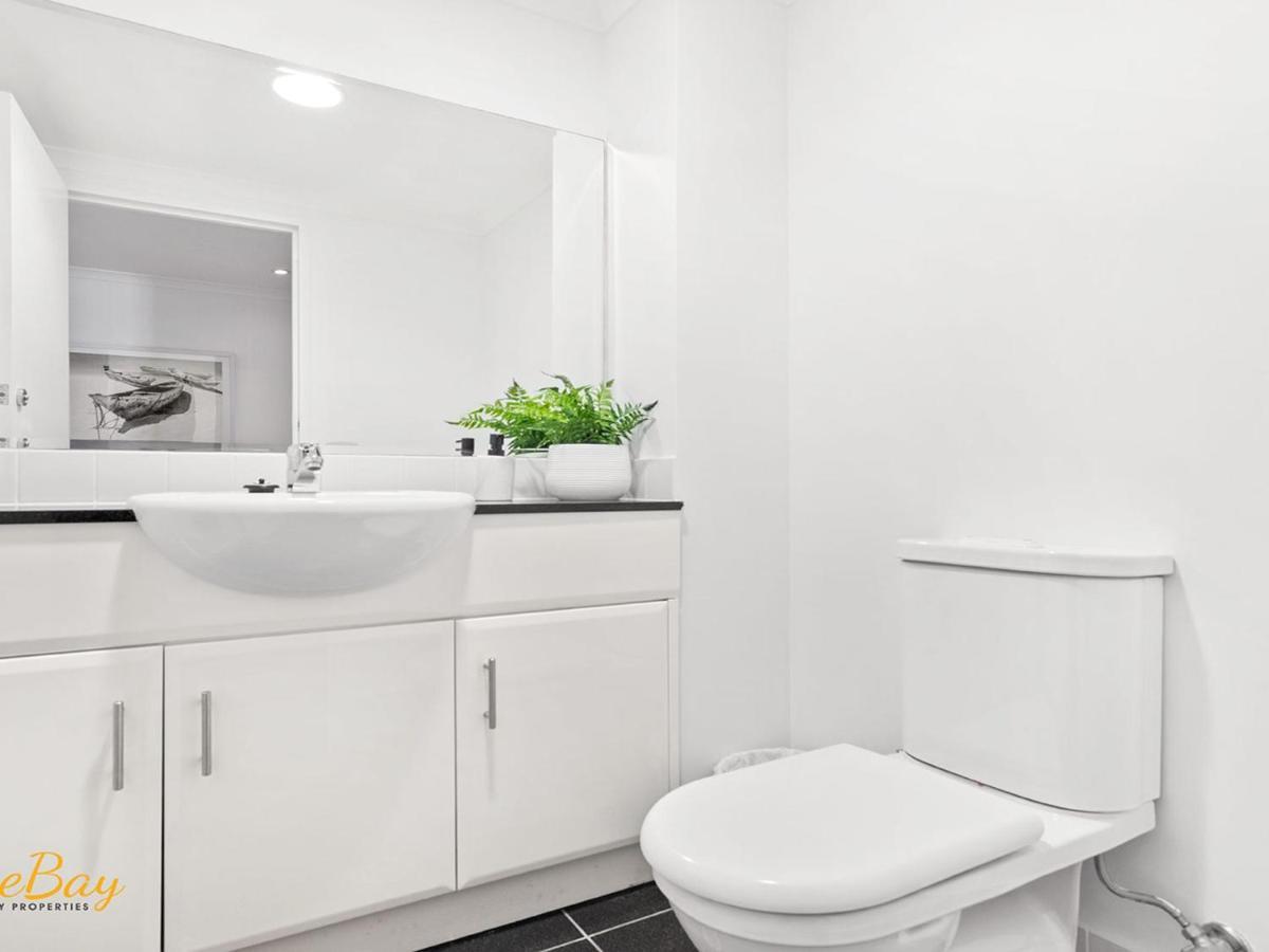 Breakwater 402 Apartment *