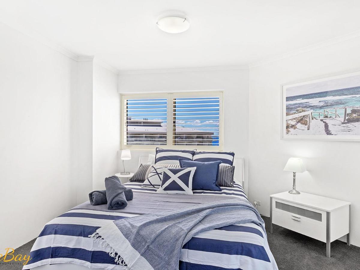 Breakwater 402