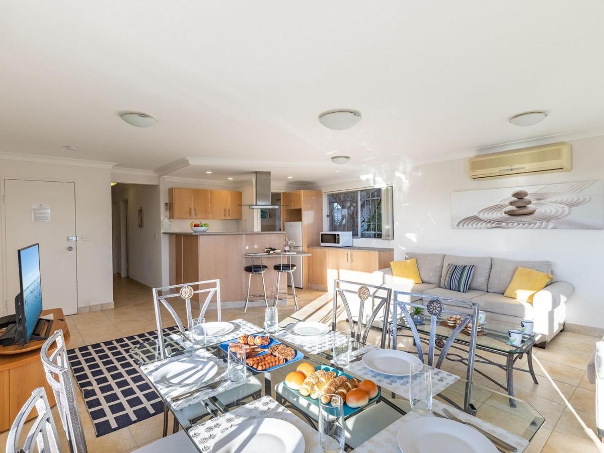 Bay Getaway 1 Fantastic Bay Unit With Water Views *
