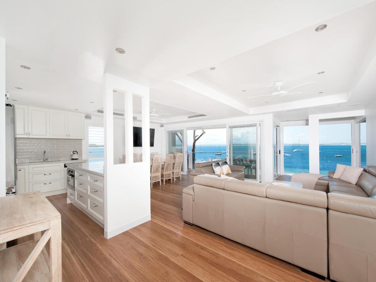 Views Apartment *
