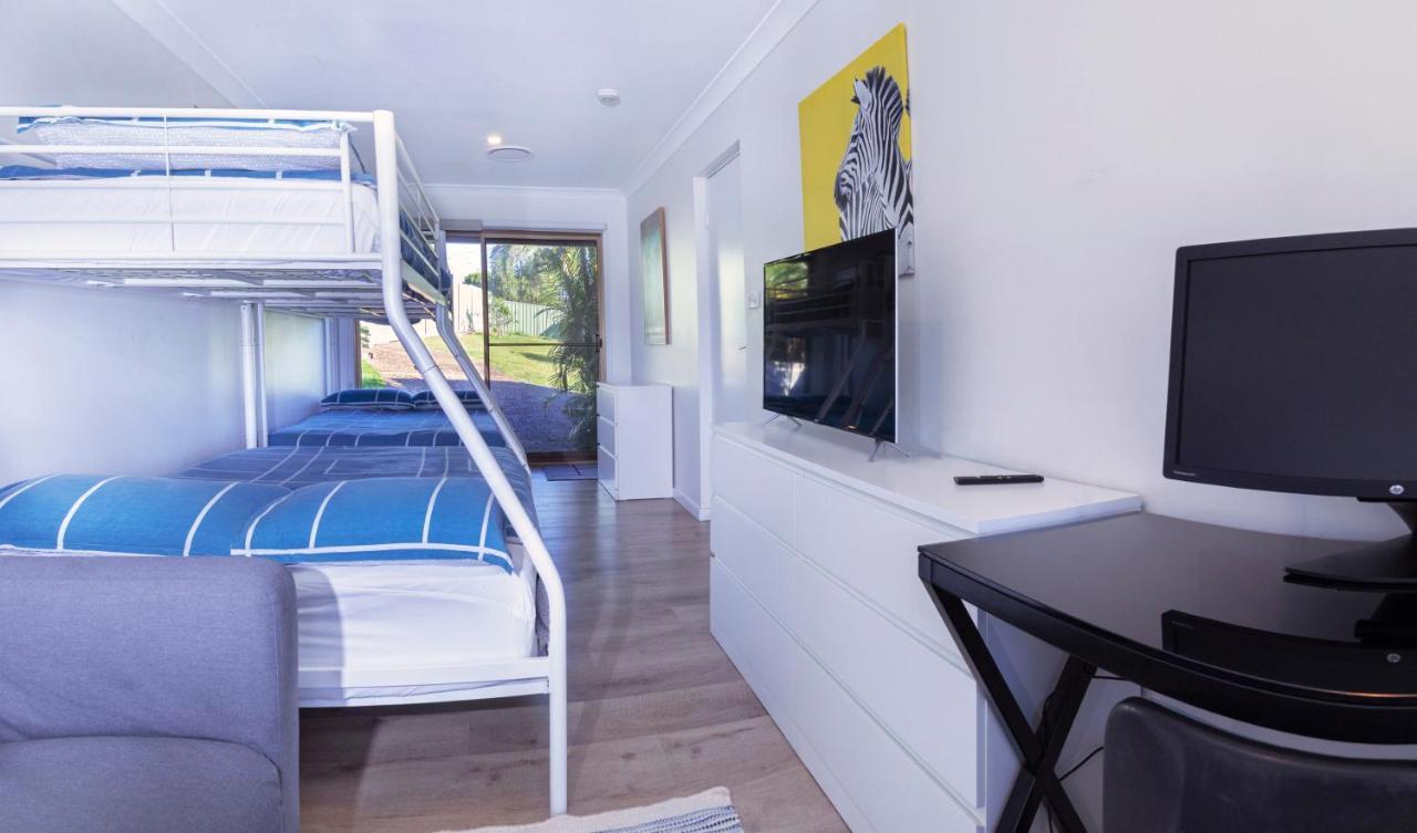 Bay Dream Believer, Ample Boat Parking, Pet Friendly 4 Bedroom Holiday House Holiday home Shoal Bay
