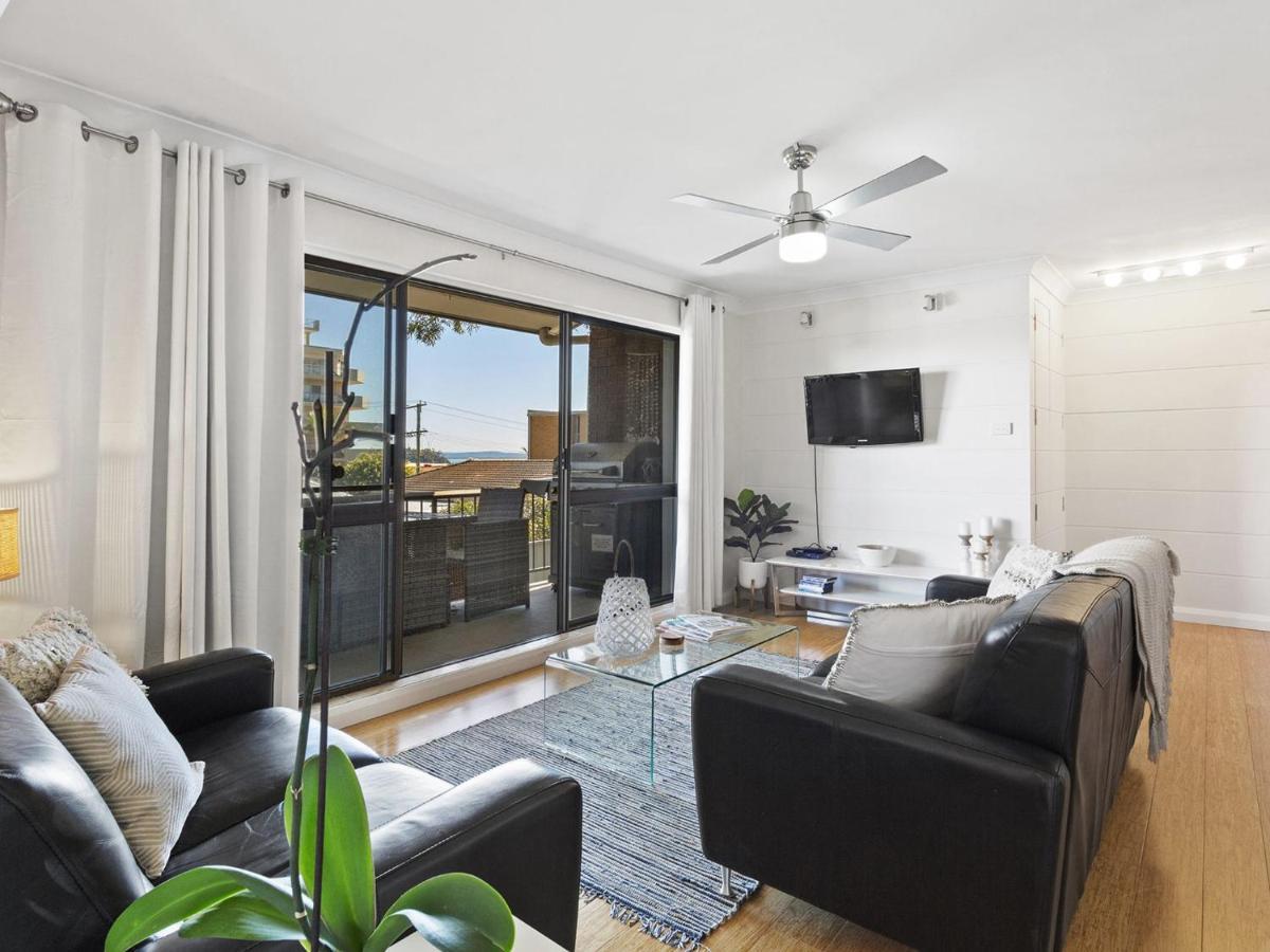 Ronald Ave, Bahia, Unit 02, 47 Apartment *