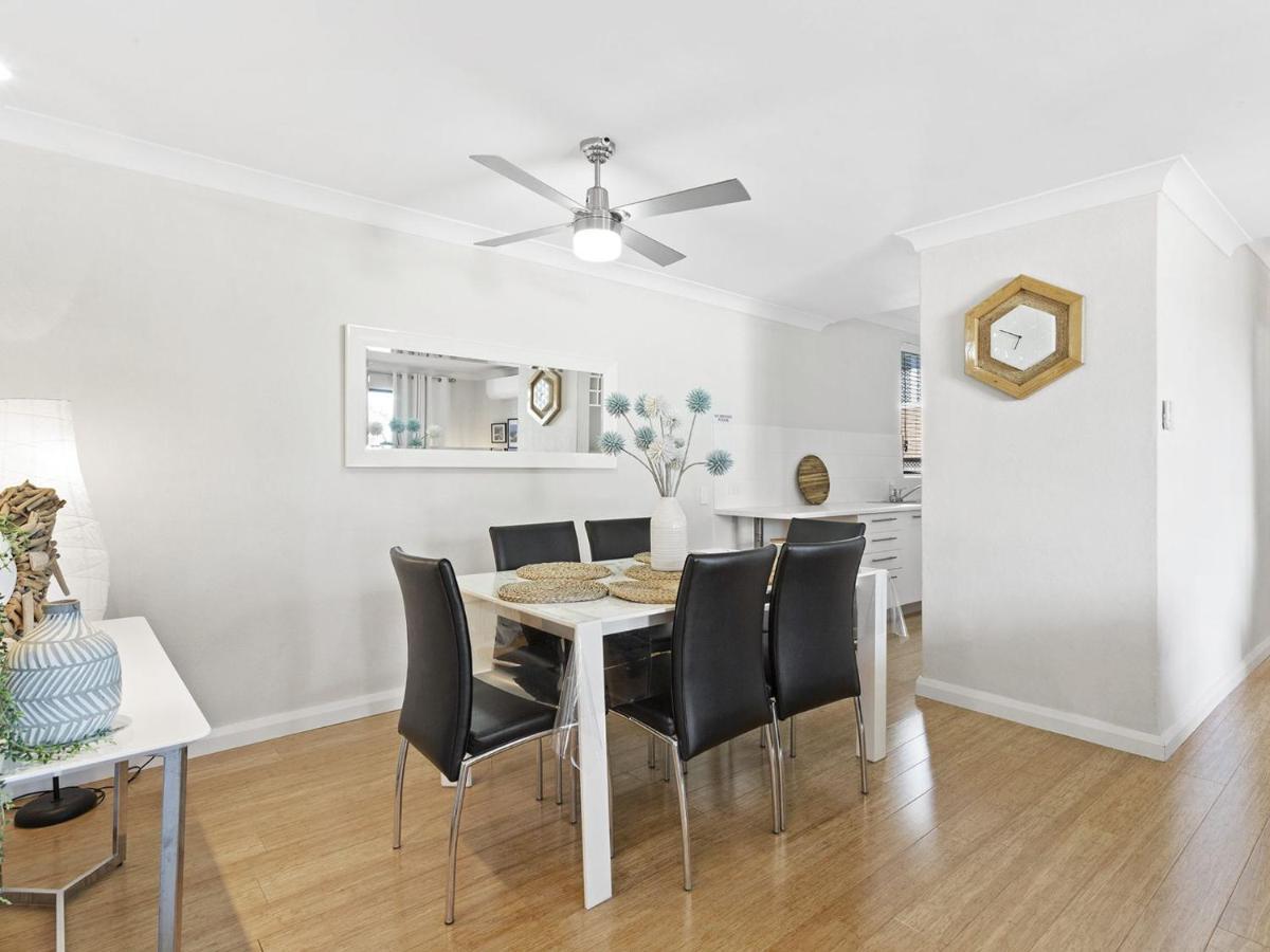 Ronald Ave, Bahia, Unit 02, 47 Apartment *