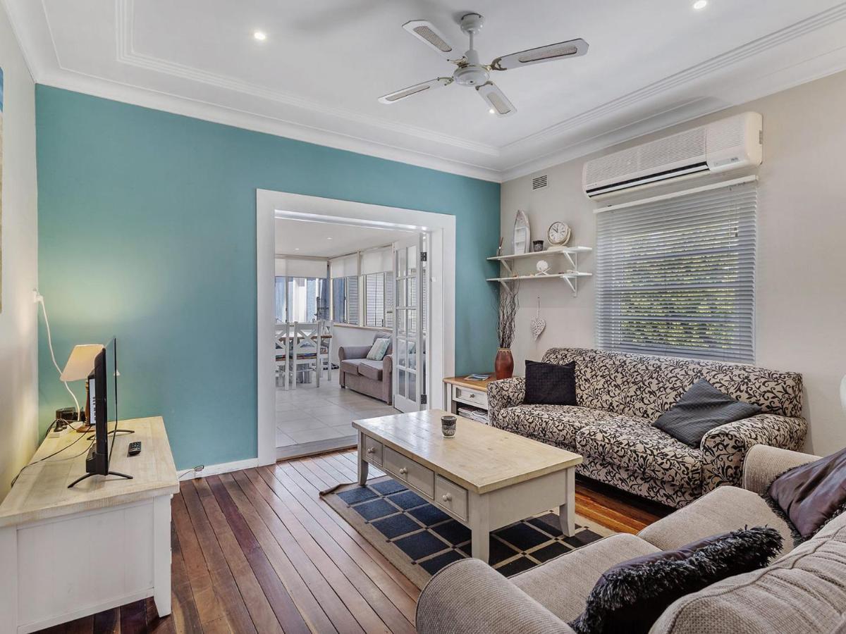 Oscars Pet Friendly House 14 Tomaree Road Holiday home