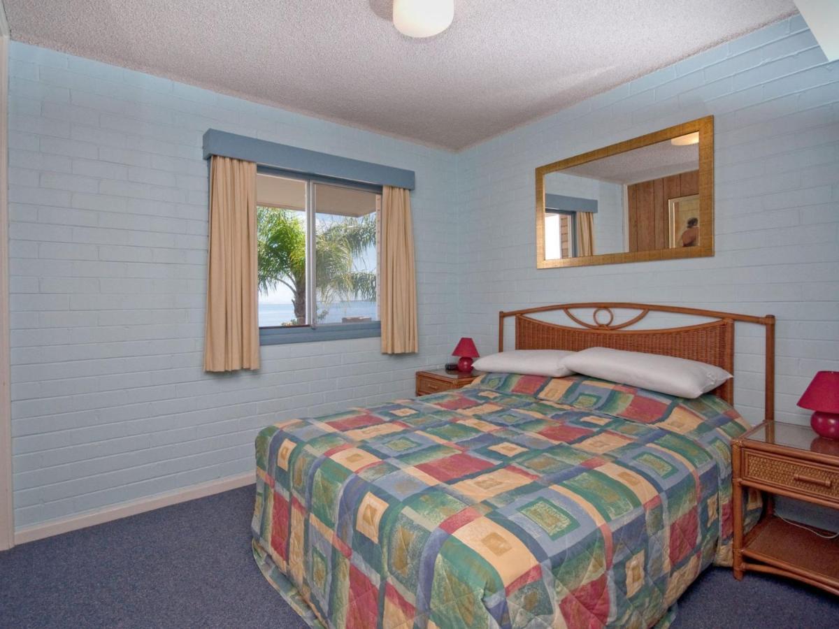 Castaways Unit 4 17 Road Apartment Shoal Bay