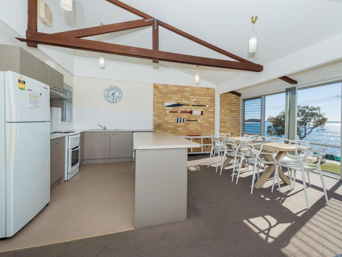 Castaways Unit 8 17 Road Apartment Shoal Bay