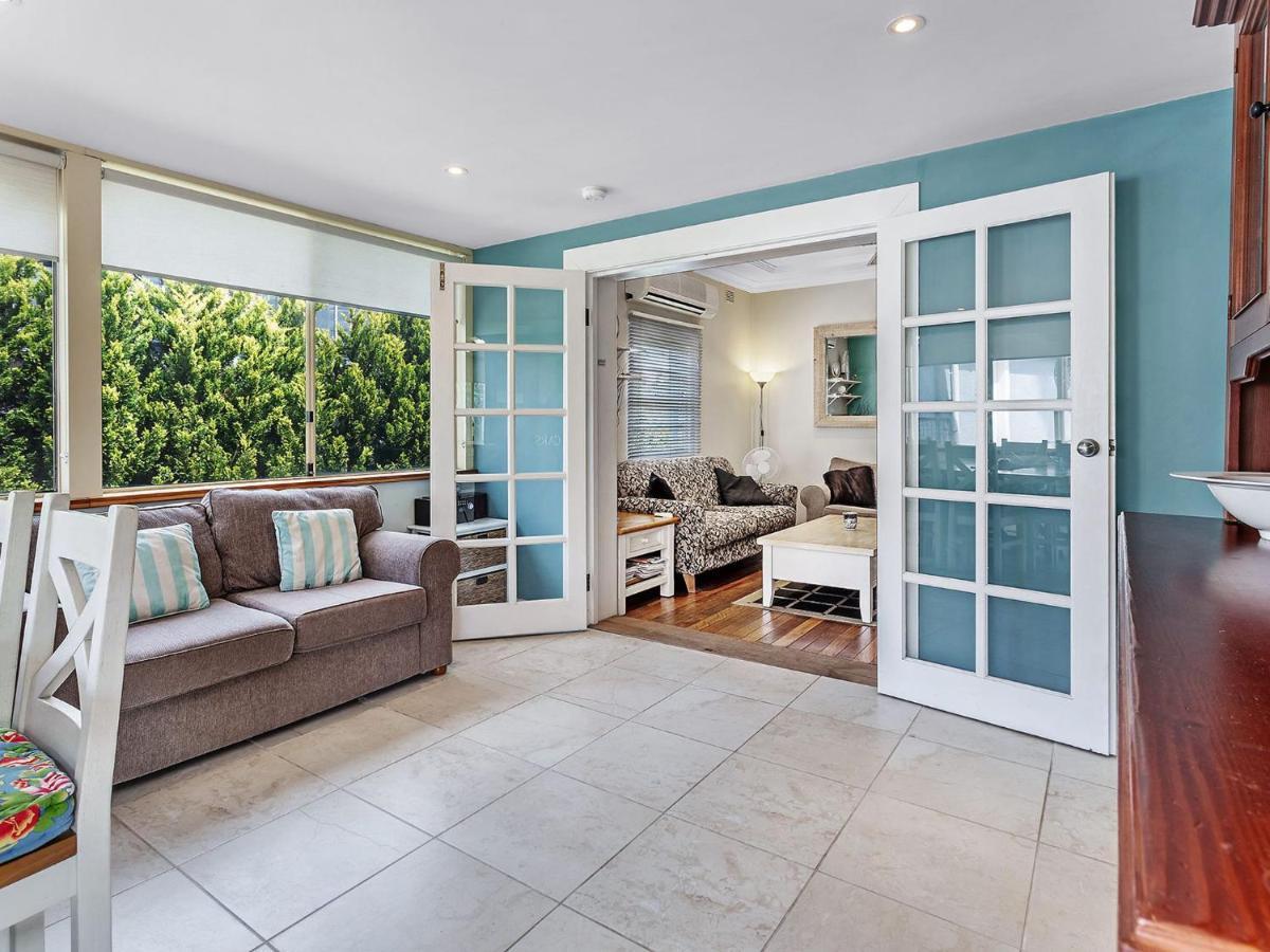Oscars Pet Friendly House 14 Tomaree Road Holiday home *
