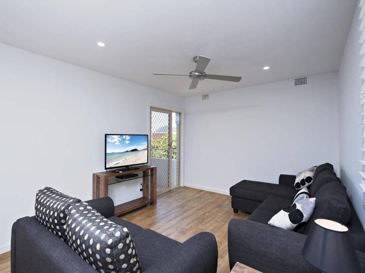 Del Rae Unit 18 25 Road Apartment